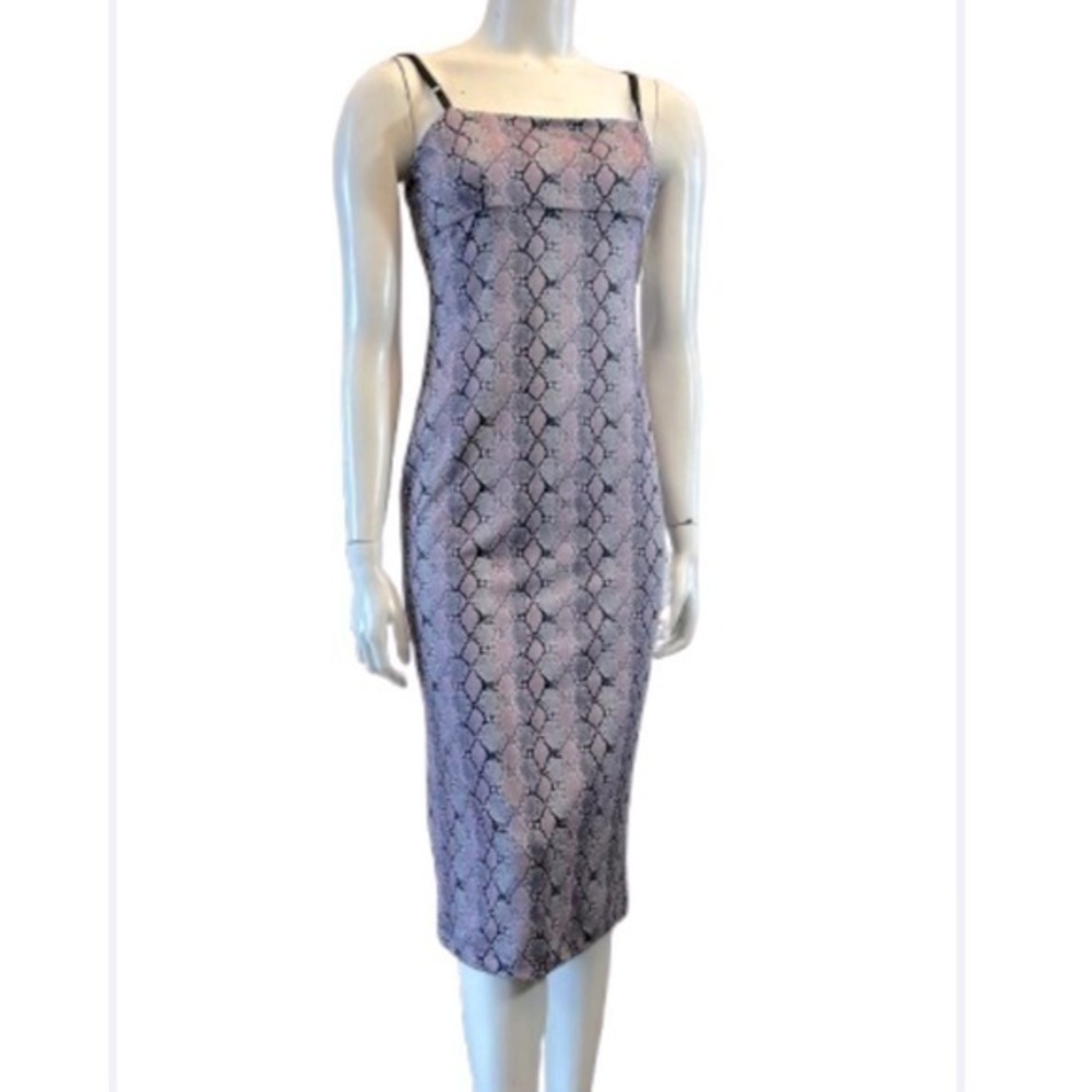 Bnwt GINGER women’s sleeveless comfy print dress. Adjustable straps. Stretch.